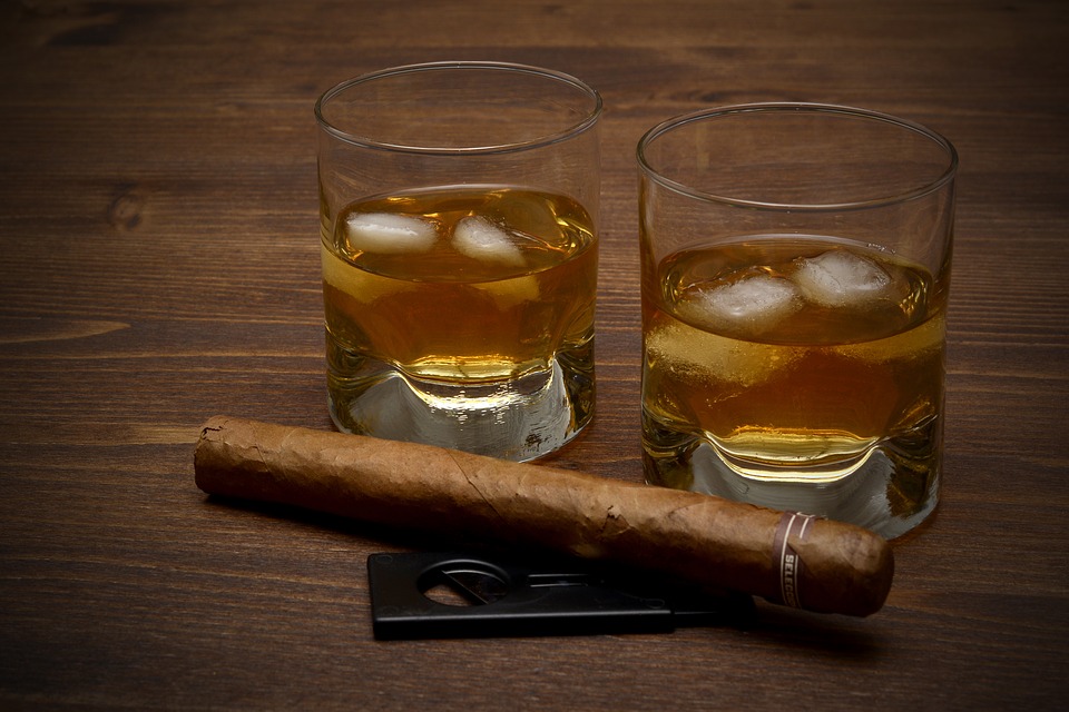 whisky a doutník